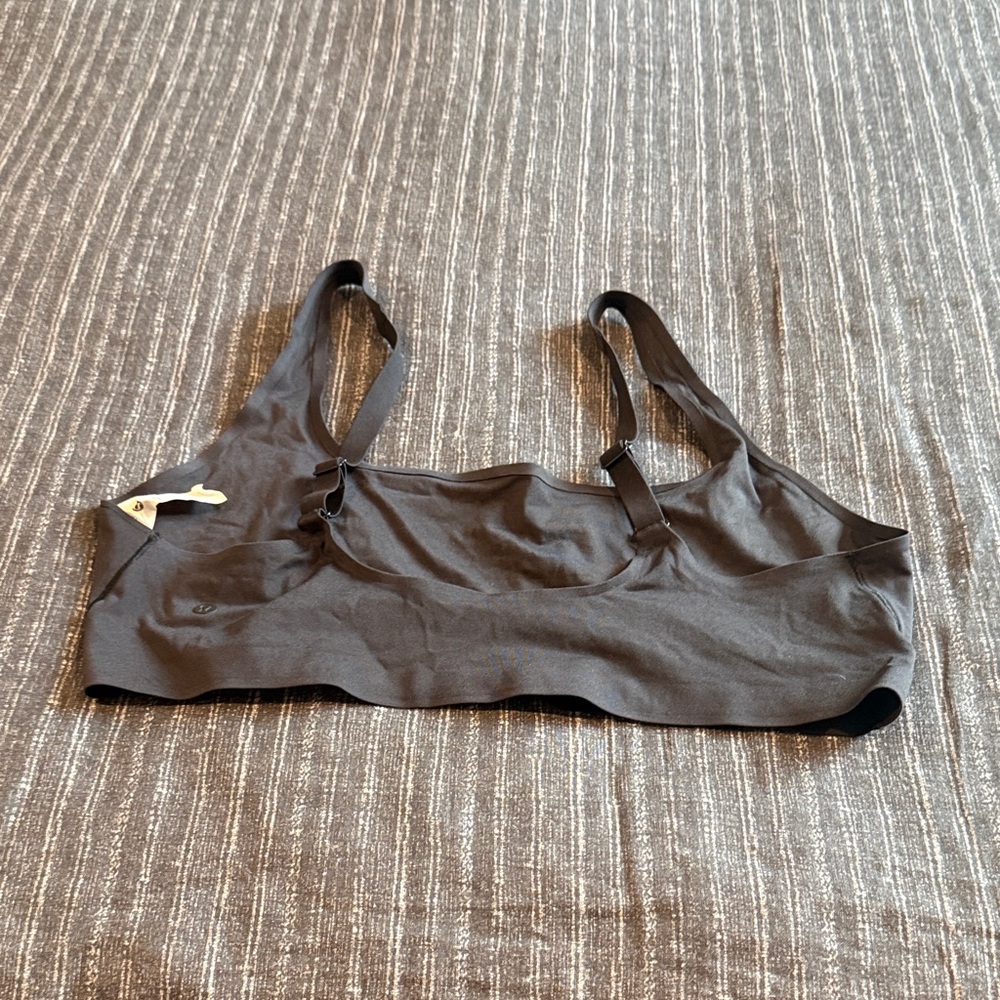 Lululemon Women’s Bralette Size 12 in Black - Picture 4 of 4